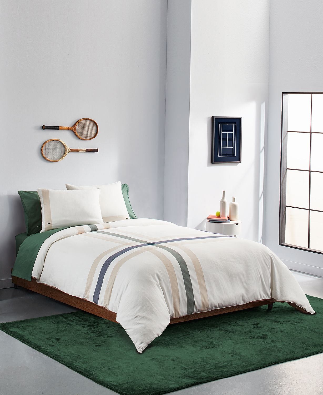 Стеганое одеяло Lacoste Home Southfield Crossing King из 3 предметов белого цвета - 365 новозеландских долларов 24790₽