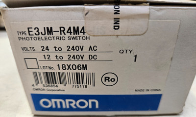 Omron photoelectric switch, E3JM-R4M4-US, NEW NOB