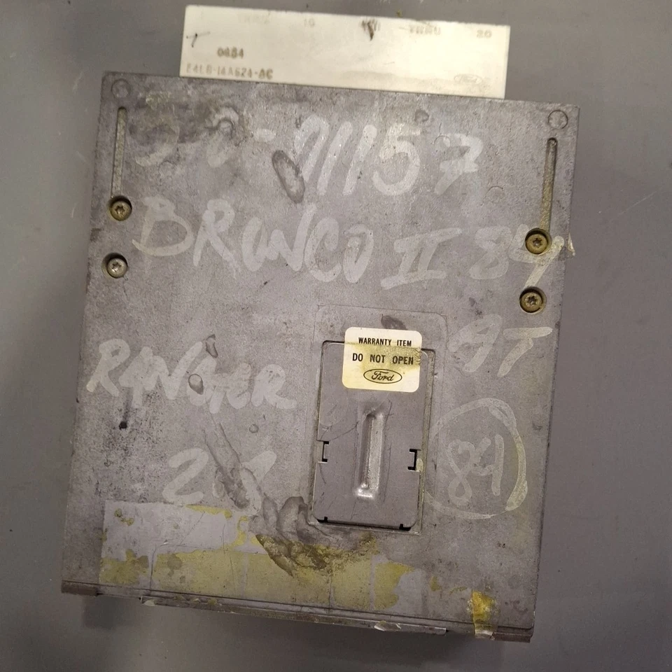 Ford Ranger 1984 2,8 L ECM/ECU E47F-12A650-P2A Foto 4 de 4