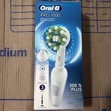 Oral-B Pro 1000 3d Cross Action Rechargeable Toothbrush