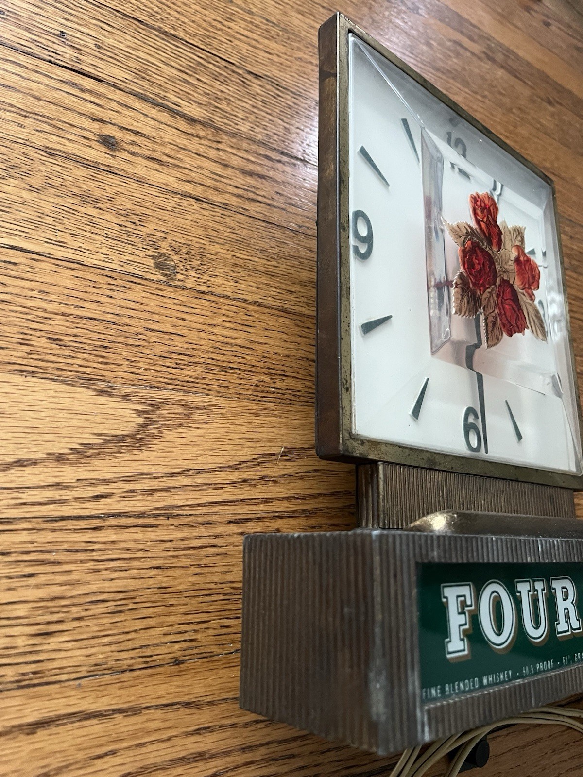 Vintage Four Roses Whiskey Advertising Clock