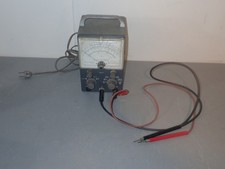 Heathkit Vacuum Tube Voltmeter V-7, with probes