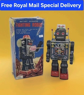 Boxed 1960s Tinplate Horikawa Japanese Battery Operated Fighting Robot (Repairs)