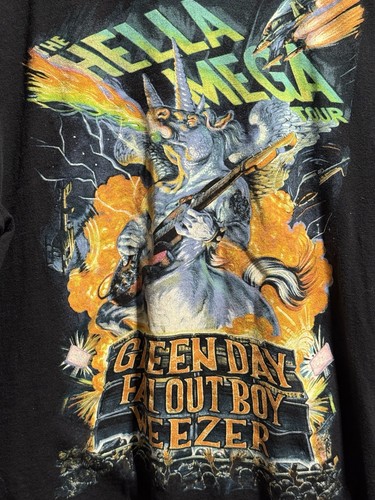 Hella Mega Tour 2021 Band Tee Green Day Weezer Fall Out Boy XL - Picture 2 of 6
