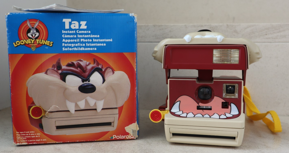 タスマニアンデビル　TAZカメラ ポラロイドカメラ Vintage Polaroid 600 Tasmanian Devil TAZ Looney Tunes