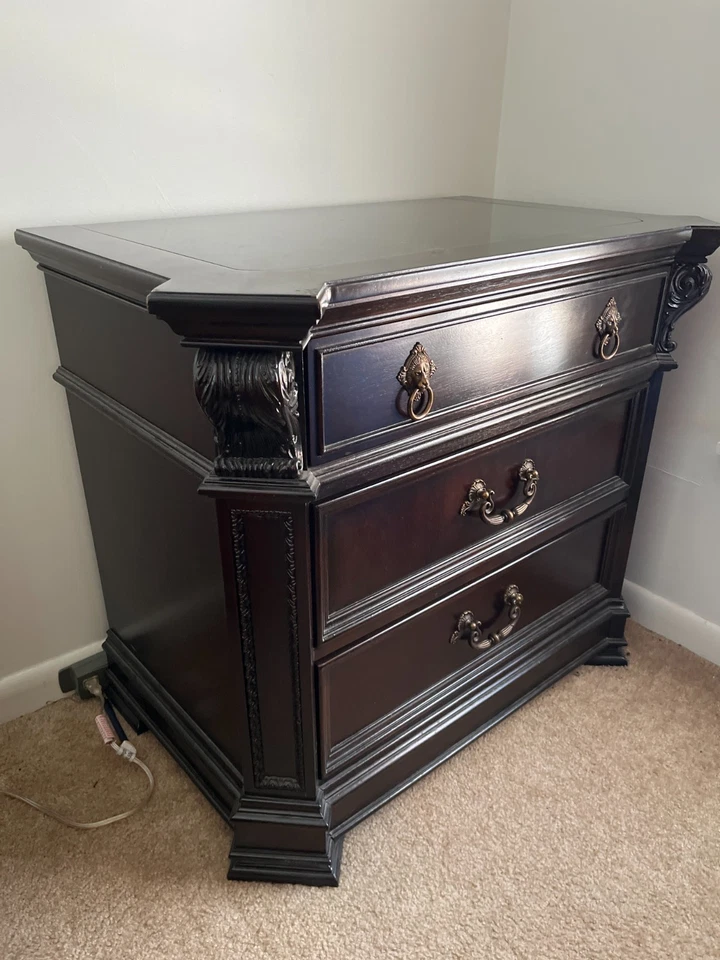 Cómoda Thomasville vintage de 3 cajones Foto 4 de 4