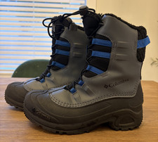 Columbia Youth Winter Snow Boots Size 4 Gray Blue Fleece Lined Waterproof