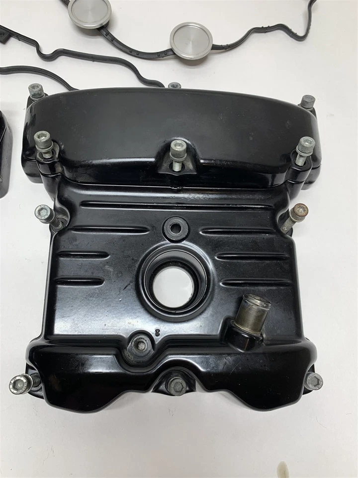  Cubiertas de válvula basculante de cabeza especial Harley-Davidson 09 VRod Night Rod 17663-01K Foto 2 de 4