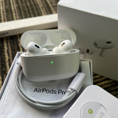 New sealed Apple Pro 2nd Generation Wireless In-Ear Headset ANC  +Charging Case