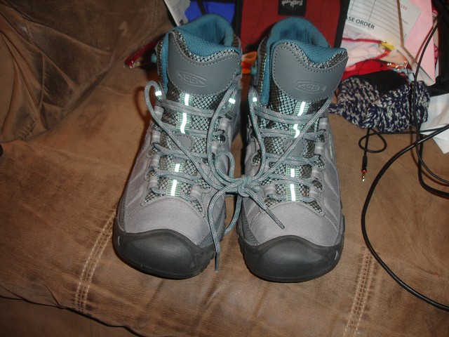 keen dry waterproof shoes