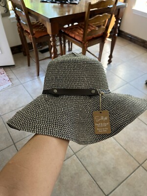 Hat new! Sunlily brand coast to coast collection roll n go brown/cream