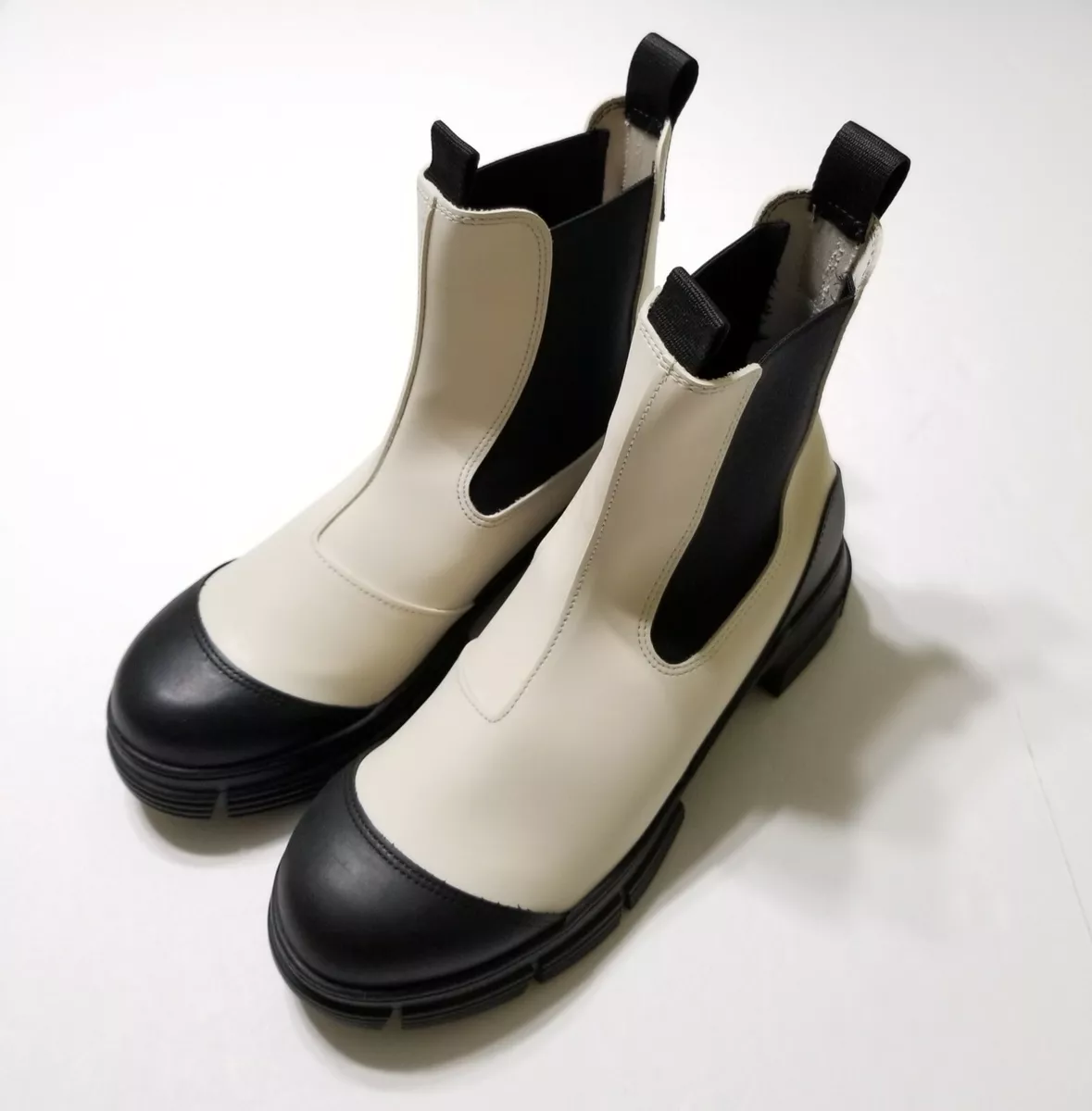 NEW Ganni Recycled Rubber City Chelsea Boots BRAZILIAN SAND US 7, 10 $245