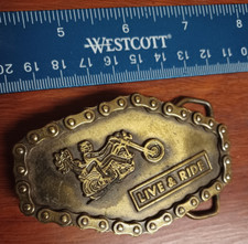 1976 Vintage Harley-Davidson Brass Belt Buckle Chain Live & Ride