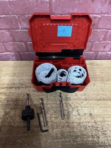 Milwaukee Multi-Purpose Hole Saw Set of 11 Pieces - 49-22-4020 (Used)
