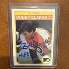 Bobby Clarke Autographed 1982-83 OPC Hockey Card Philadelphia Flyers Hall Of Fam — photo 1