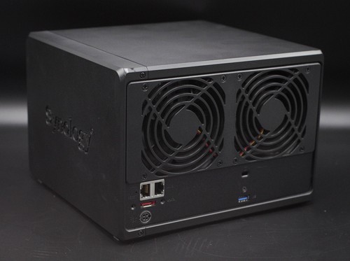 Synology DiskStation 1019+ NAS (5 bay), 3x 4TB WD Red HD, 2x 512 SSD Cache - Afbeelding 4 van 6