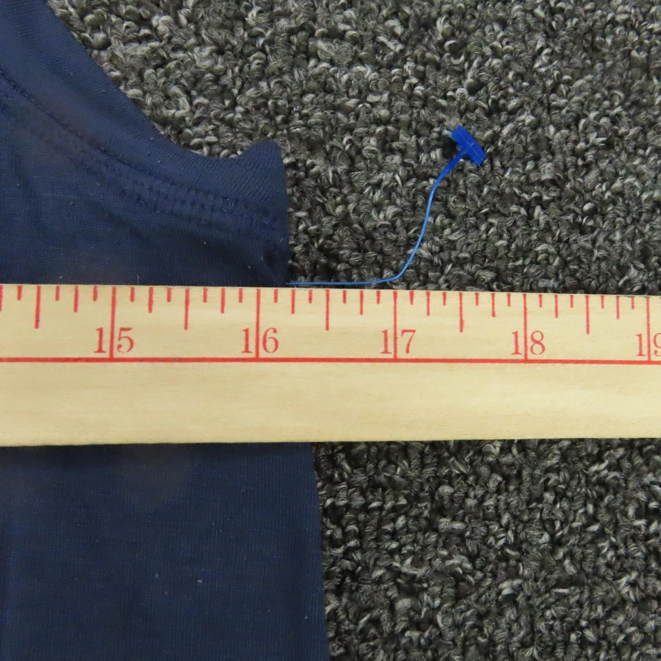 Camiseta sin mangas Champion para mujer pequeña azul con logotipo central sin mangas transpirable para dama Foto 4 de 4