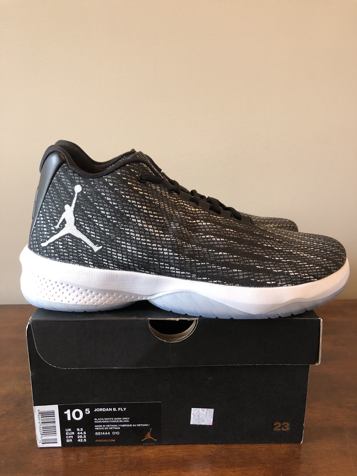 jordan b fly black white