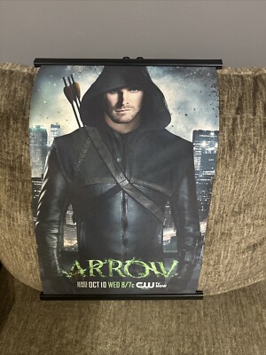 ARROW DC Comics Series Premiere Promo Fabric Wall Banner Scroll