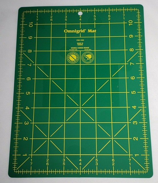 Omnigrid Cutting Mat Green With Yellow Grid 9 X 12 Inch in Size Self