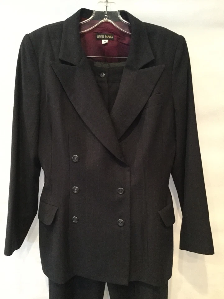 TRAJE PANTALÓN JENNE MAAG DAMAS RAYAS DOBLE BOTONADURA-NEGRO/GRIS-MED Foto 2 de 4