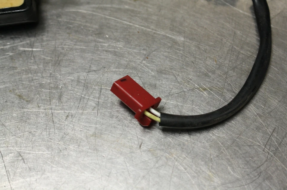 99-00 HONDA CBR600F4 CBR600 F4 CRANKSHAFT POSTION PICK UP SENSOR - Imagem 4 de 4