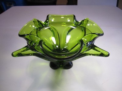 HTF Viking Epic Four Foils Pointed Crimped Bowl #6718 Green MCM Glass EXC.