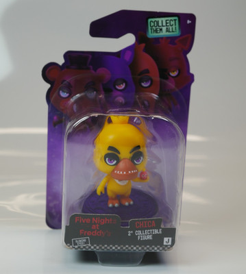 Five Nights At Freddy s Glowing Eyes CHICA 2  Collectible Figure Jazwares 2025