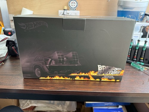 Hot Wheels Elite Back to the Future DeLorean Ultimate Edition - Imagen 2 de 20