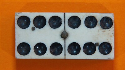 BOITE 28 DOMINO Ancien 3 rivets Napoléon 3 bois Noirci jeu EUR 35,00 - FR