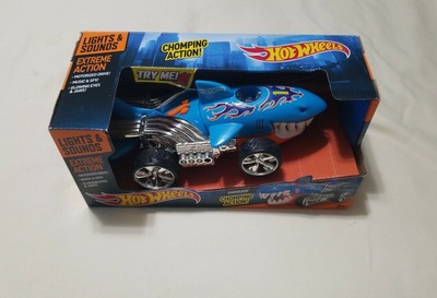 hot wheels extreme action sharkruiser