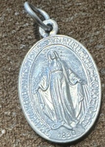 ITALY Miraculous  1.25" Mary VTG