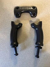 55903-05 HARLEY-DAVIDSON FLSTN SOFTAIL DELUXE HANDLEBAR RISER CLAMPS SATIN BLACK