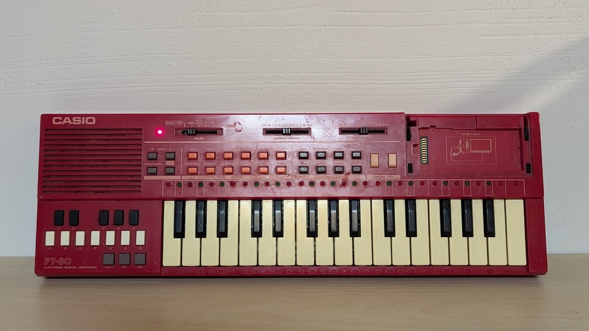 Vintage Casio Keyboard PT-80 Synthesizer Red - RARE, Tested Vintage Casio Keyboard PT-80 Synthesizer Red - RARE, Tested