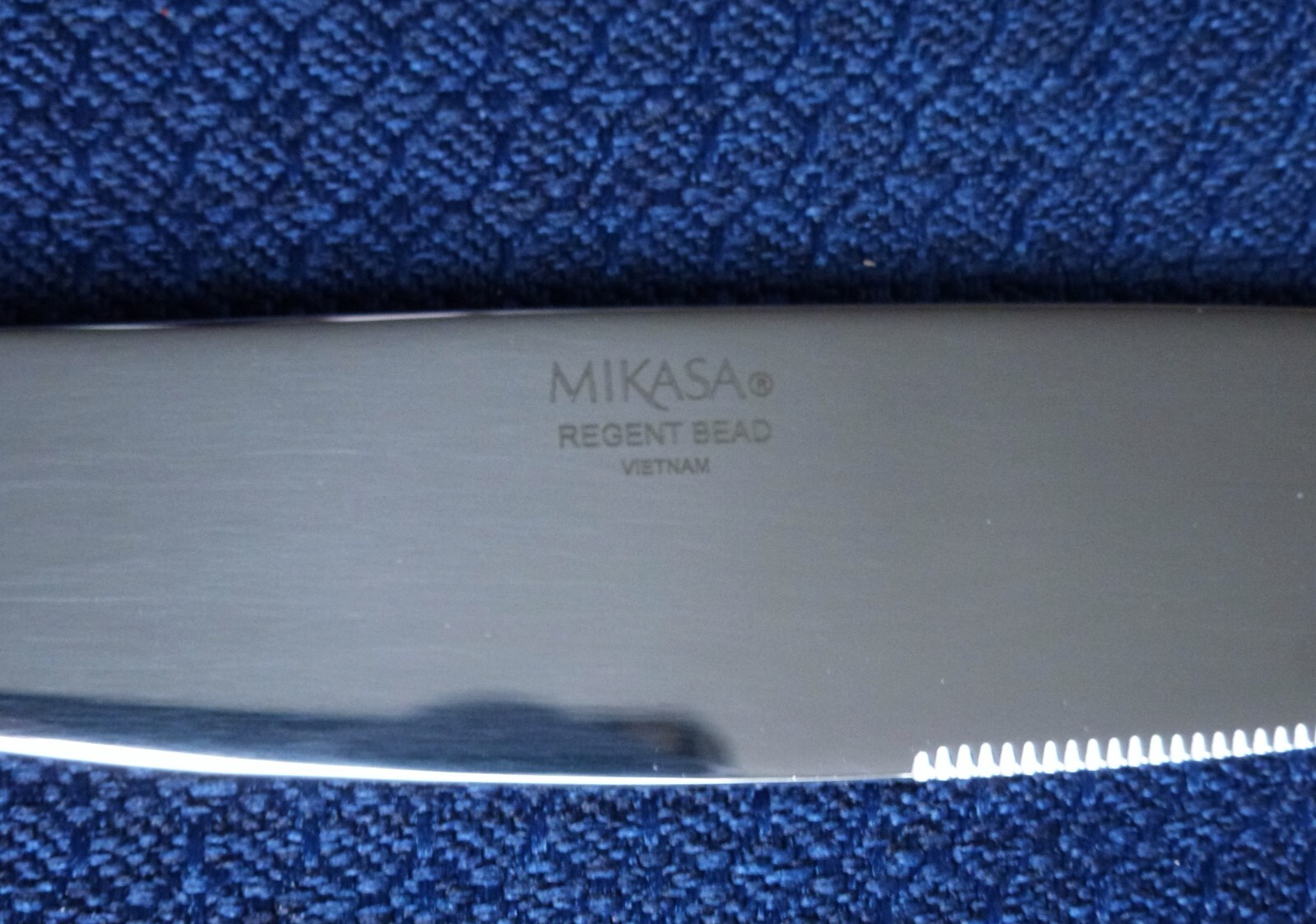 New Mikasa REGENT BEAD Set of 6 Dinner Knives 18/10 Stainless Flatware