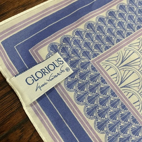 De Colección Gloria Vanderbilt Gloriosa Bufanda Azul y Lavanda Púrpura 30x31" Hecha en Italia - Imagen 4 de 5