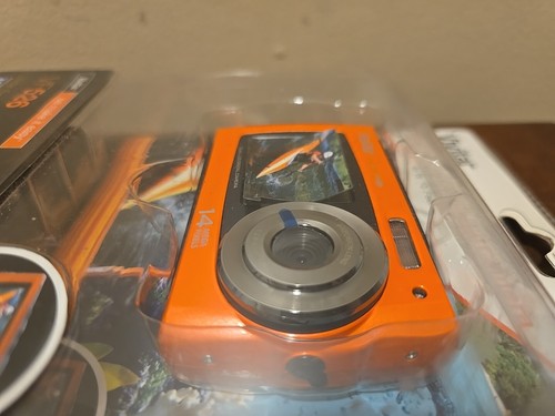 Vivitar VF526 Dual Screen Water Proof 14 MP Digital Camera - Orange - New - Picture 10 of 12