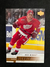 2000-01 Upper Deck #64 Darren McCarty Detroit Red Wings NrMt