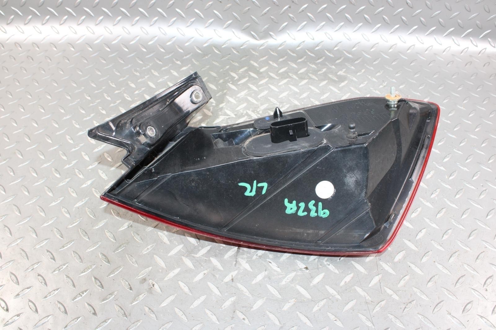 Maserati Ghibli 2014-2020 Left Tail light