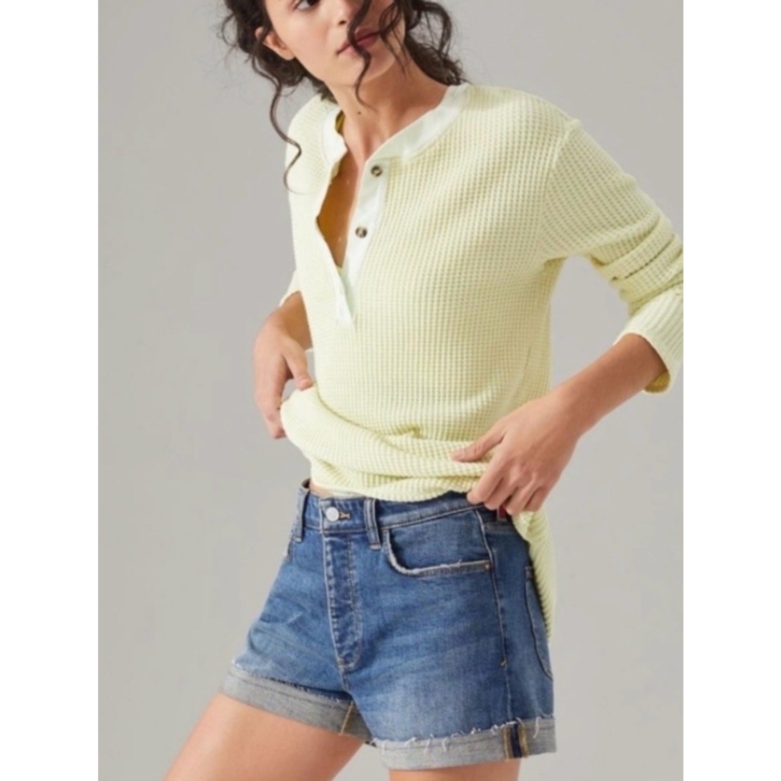 Anthropologie Pilcro Mid-Rise Slim Denim Shorts Size 29