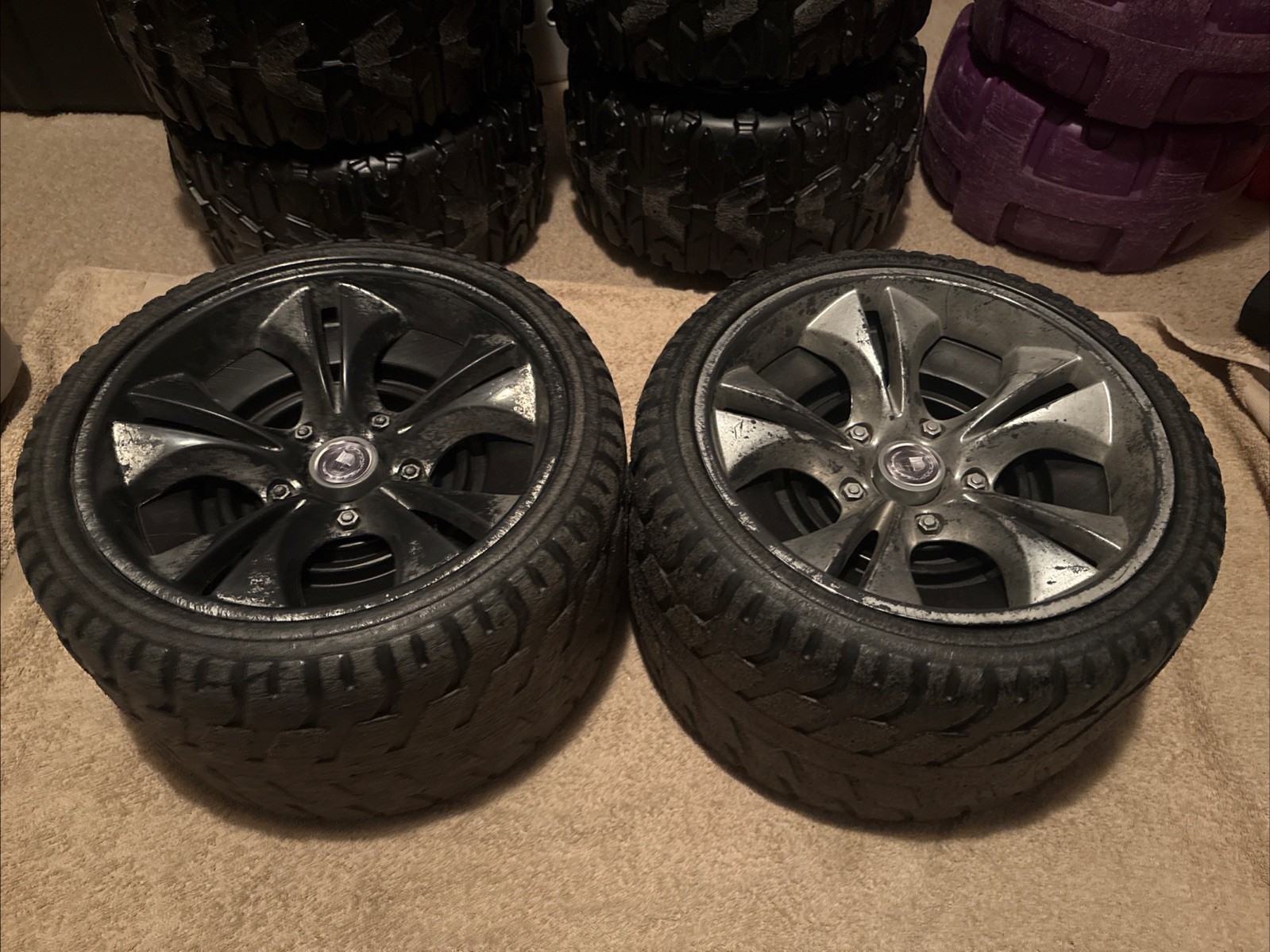 R Right Cadillac Escalade Wheels & Center Caps