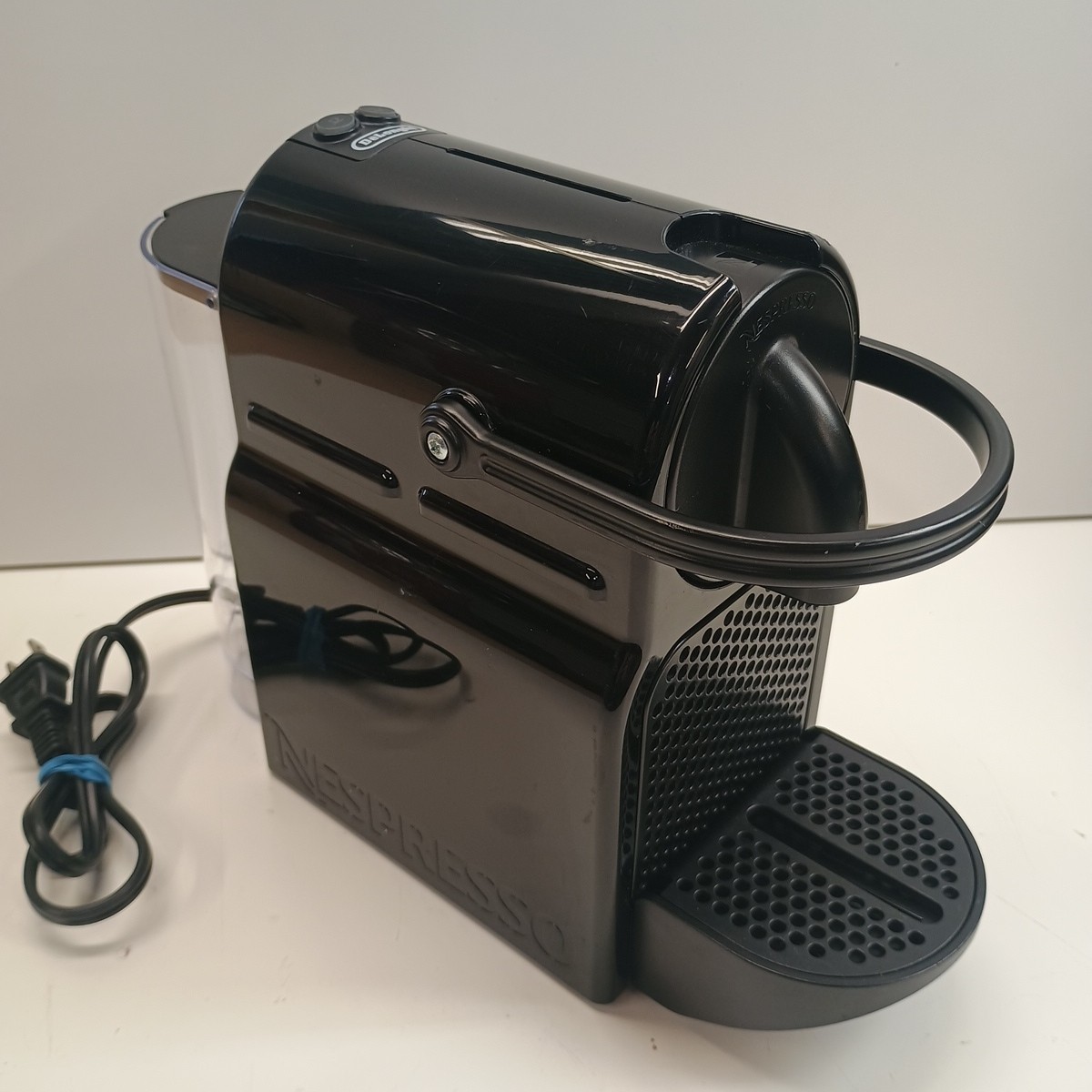 DeLonghi Nespresso  Espresso Inissia Machine EN80BAE Black  Works Great