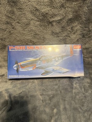 P51-D Mustang Plastic Model Airplane Kit by Academy 1:72 1993 Sealed 2132