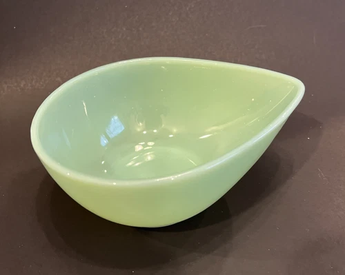 Fire King Jadeite Swedish Modern Tear Drop 6.5" Mixing Bowl