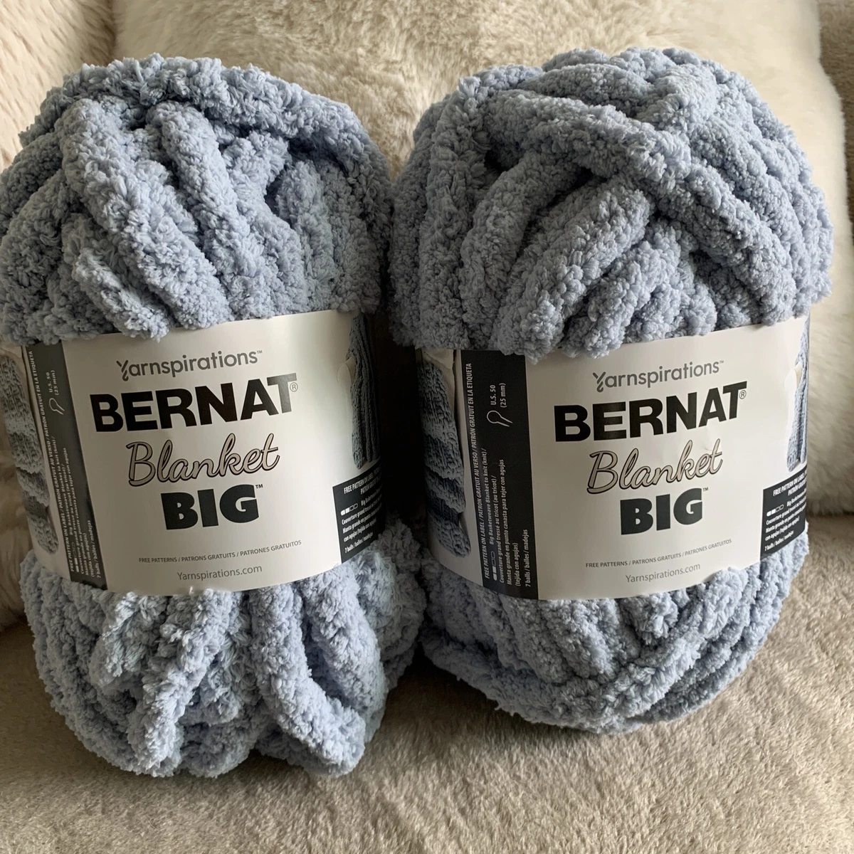 Bernat Blanket Big Jumbo Yarn 32 Yards Sky Light Blue