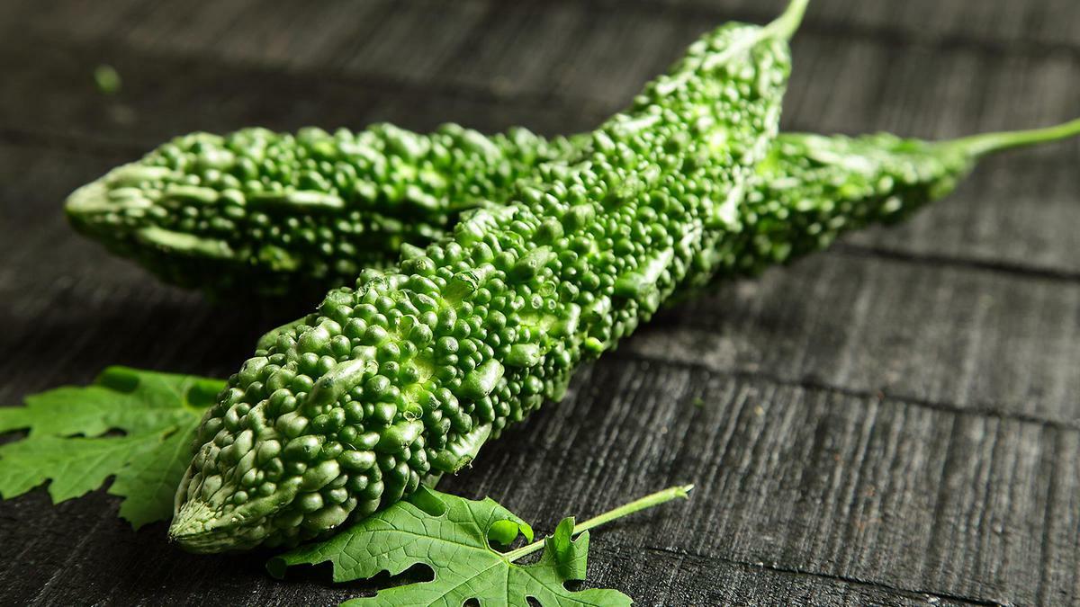 Dried Bitter Gourd ground Powder with Help to Reduces