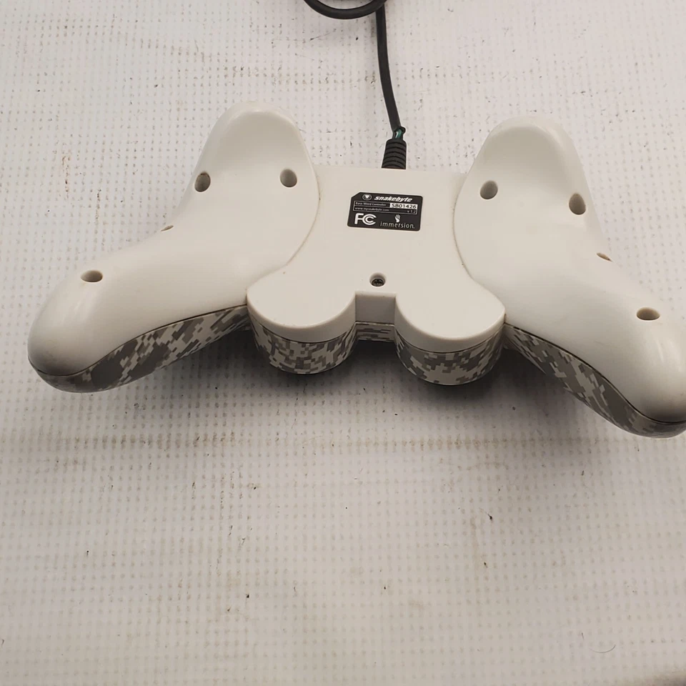 Snakebyte SB01426 USB Wired CAMO Controller for PS3 PLAYSTATION 3 NOT TESTED - Image 3 of 4