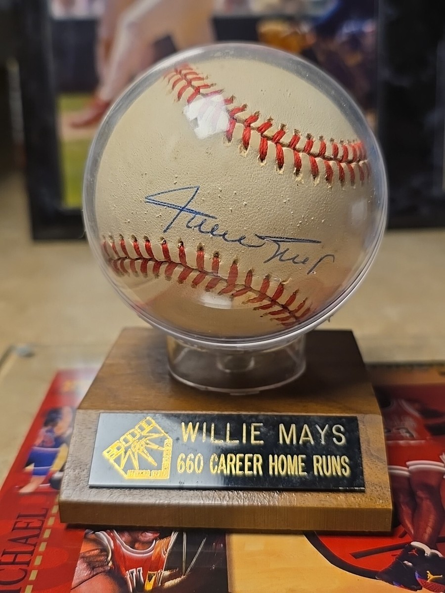 Willie Mays Signed 660 Career Home Run Baseball with COA | eBay