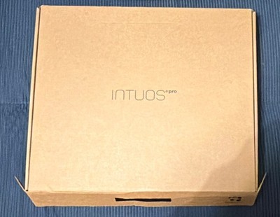Wacom Intuos Pro Medium Graphics Tablet PTH-651