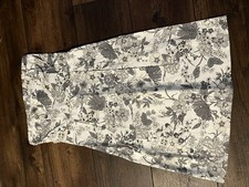 Old Navy Size 2 White Grey Floral Smocked Str...